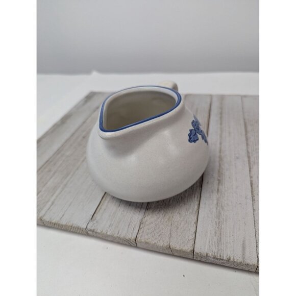 Pfaltzgraff Yorktowne Gravy Pitcher #3 Stoneware USA Blue - Picture 4 of 6